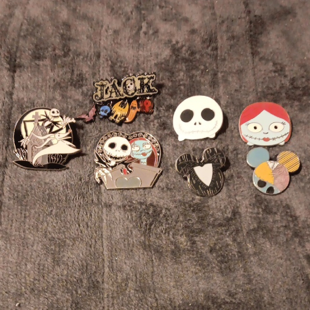 Disney Nightmare Before Christmas Pin Set - Black, White, Red